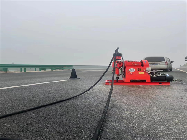 青白江马路路基路面开裂下沉注浆加固灌浆